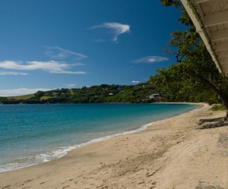 Der Strand der Lower Bay, kaum 50m von den Chalets