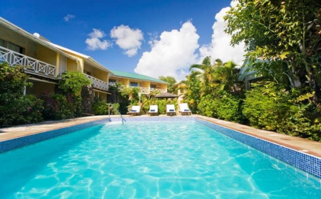 Tropisches Suiten Hotel: Blick auf den Pool