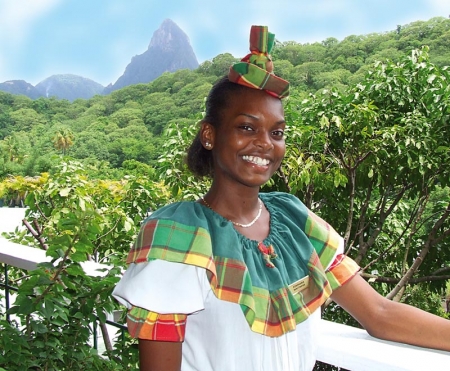 Saint Lucia: Freundliches Lächeln vor den Gipfeln der majestätischen Pitons